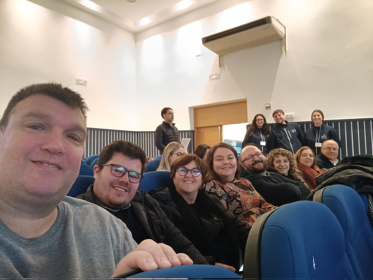 Con los compañeros de los Capis <a href="/AlcalaNteVuela/">Punto Vuela Alcalá Norte</a> @CGAlcalaRabesa <a href="/CGAlcalaperejil/">Punto Vuela Perejil</a> <a href="/CGPoligNorte/">CAPI Polígono Norte</a> <a href="/CAPIPOLIGONOSUR/">centro guadalinfo capi polígono sur</a> preparados para el <a href="/InnovaPilas/">INNOVA Pilas</a> de 2025 15ô Jornada de Innovación Social y Nuevas Tecnologías de <a href="/AytoPilas/">Ayuntamiento de Pilas</a> <a href="/PuntosVuela/">Puntos Vuela</a> <a href="/Cmota/">Carmen Mota</a> #InnovaPilas25