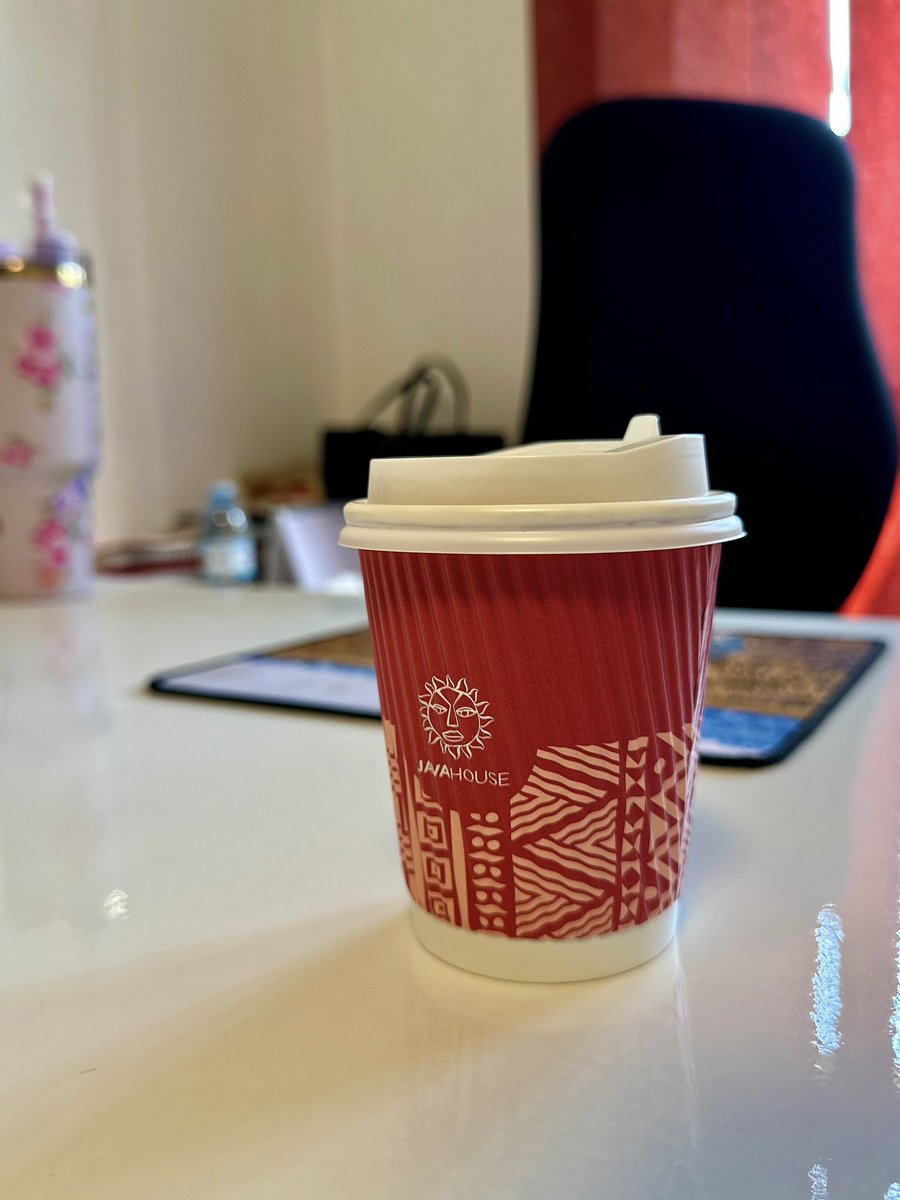 TalesUg's tweet image. Mid-morning is the sweet spot for coffee—around 9:30 to 11:30 AM, when your cortisol levels dip. Enjoy your brew after 8 AM for a more effective energy boost and enhanced focus. #CoffeeTips #MorningRoutine #CoffeeScience