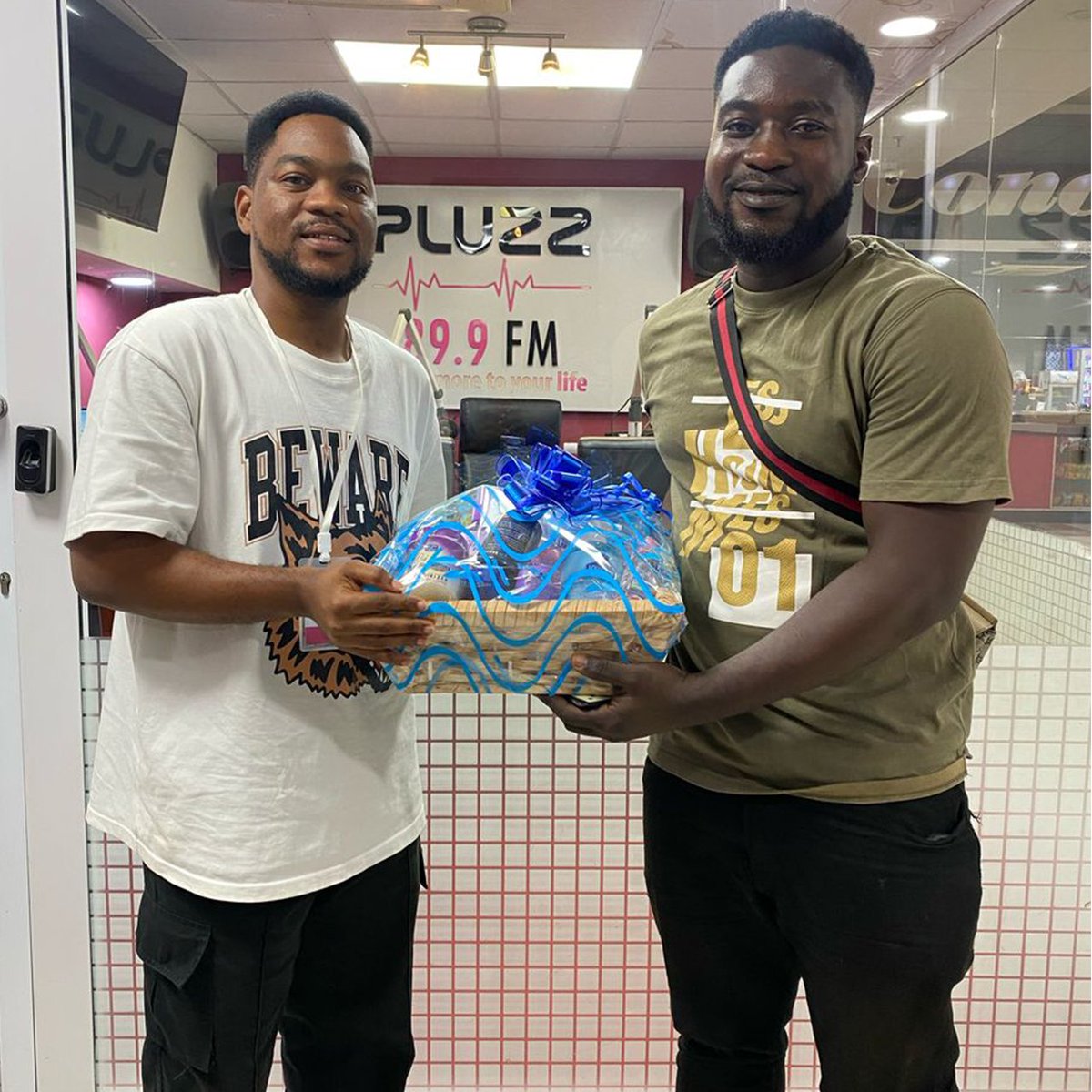 GhandourGhana's tweet photo. ๐ What an exciting giveaway with our amazing Growth Ambassador, Nana Ama McBrown at Pluzz FM! Big thanks to everyone who participated, and congratulations to the lucky winners! #TheGCBrand #GhandourCosmetics #NanaAmaMcBrown #MonthOfLove #BO16 #PluzzFM #TheGCBrandxMcBrown https://t.co/UXOUKCgPip