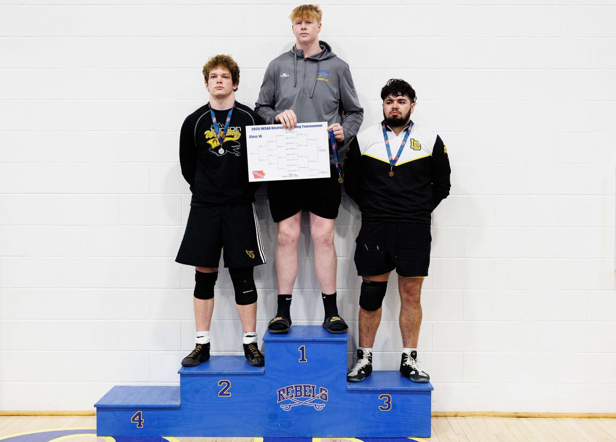 Congrats to Tyler Sulsberger, enrolled member of Winnebago Tribe of Nebraska, out of Westwood High School-Sloan (IA) who won the Iowa Class 1A District Championship at 285lbs and now heads  to state.
#NativePreps #Winnebago