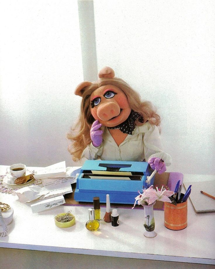 carrie bradshaw simprug ୨୧ tweet media
