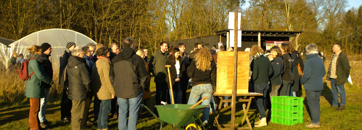 Je eigen groente verbouwen bij #Herenboeren? Dan kan nu ook op Landgoed Grootstal in Nijmegen-Zuid. Aanstaande zondag Open Dag (15-17u).

Het LandgoedLAB, St. Jacobsweg 13a 6581 KM Malden
Aanmelden: nijmegen.herenboeren.nl
#Nijmegen #Malden #BergenDal #Groesbeek #Heumen