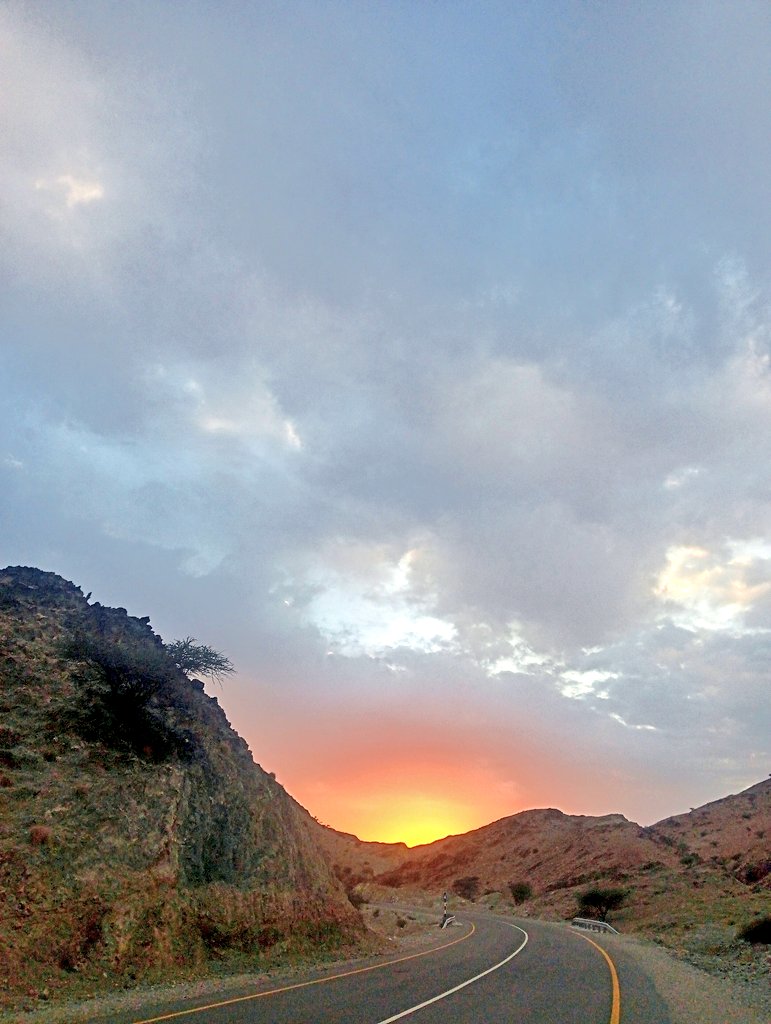 *"اللهم ارحم من دفن وأصبح وديعة من ودائعك اللهم برد على قبور موتانا واجعلهم مكرمين في جنتك🤲🏻🤍.۽#".*