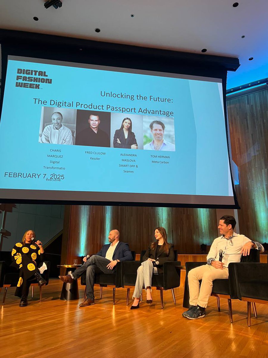 smartdpp's tweet image. Backstage moments from Digital Fashion Week! 

Sustainable fashion is the future, and Digital Product Passports help brands stay ahead♻️

#Sustainability #fashion