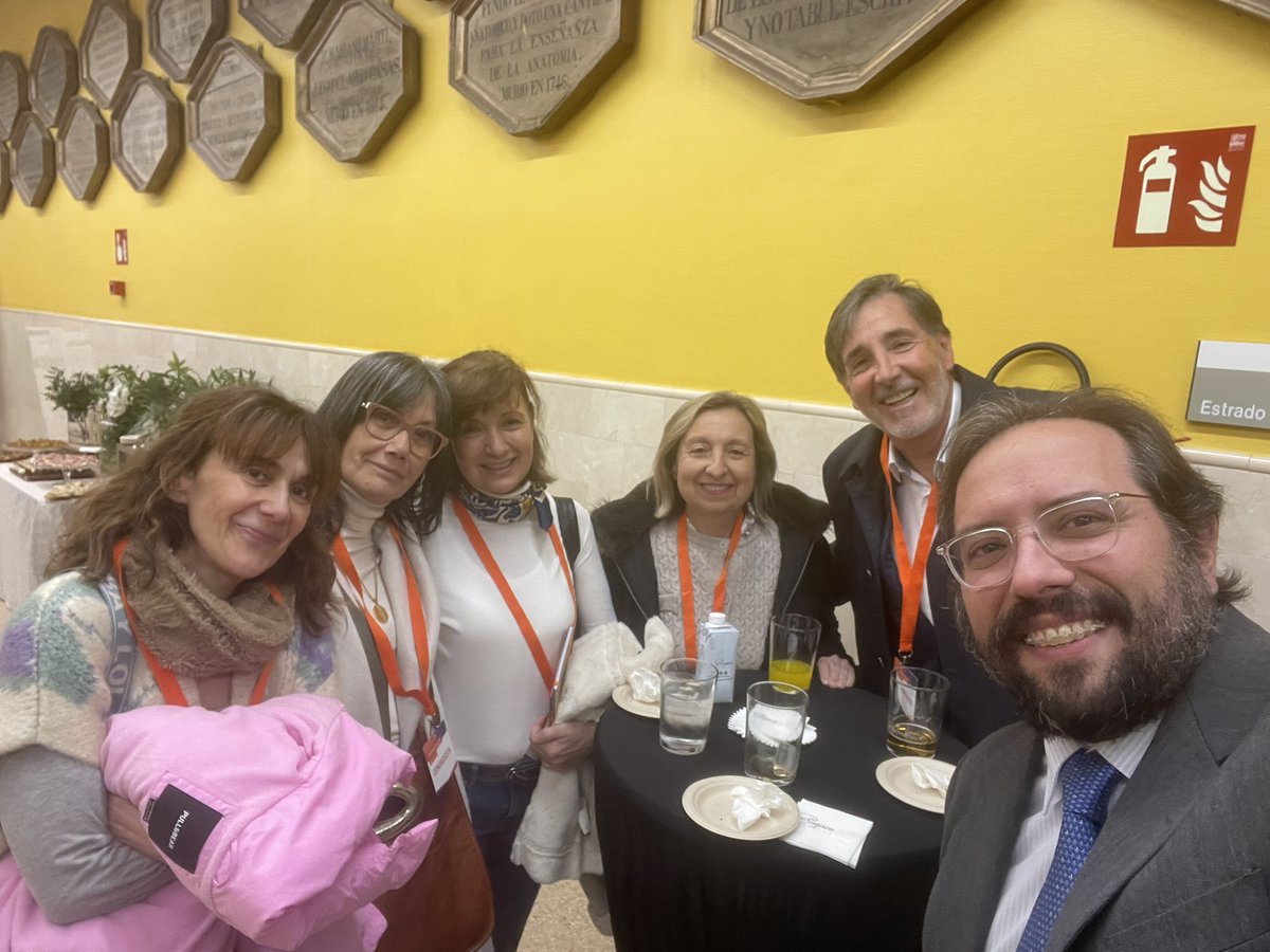 Dr. Antonio Calles 🫁🚭 (@tony_calles) on Twitter photo Siempre con y para las personas con cáncer de pulmón 🫁. Gracias a <a href="/AEACaP/">Cáncer de Pulmón</a> por su aval y por brindarnos su presencia en el VII Curso de Actualización en Cáncer de Pulmón. 🏥 HGUGM #lcsm Siempre con y para las personas con cáncer de pulmón 🫁. Gracias a <a href="/AEACaP/">Cáncer de Pulmón</a> por su aval y por brindarnos su presencia en el VII Curso de Actualización en Cáncer de Pulmón. 🏥 HGUGM #lcsm
