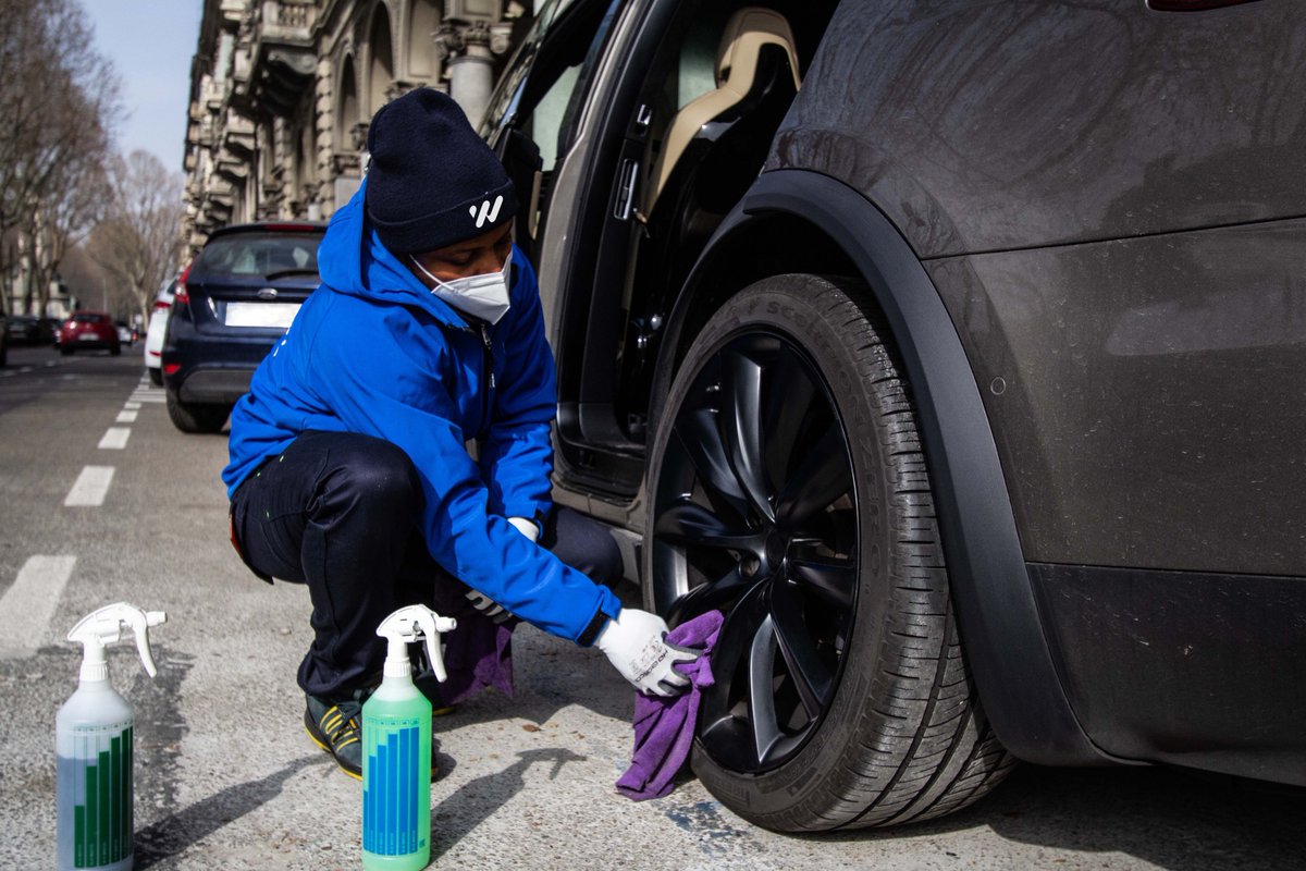 Cerchioni brillanti, auto impeccabile! 
✨
✨
✨
✨
✨
✨
✨
🛞