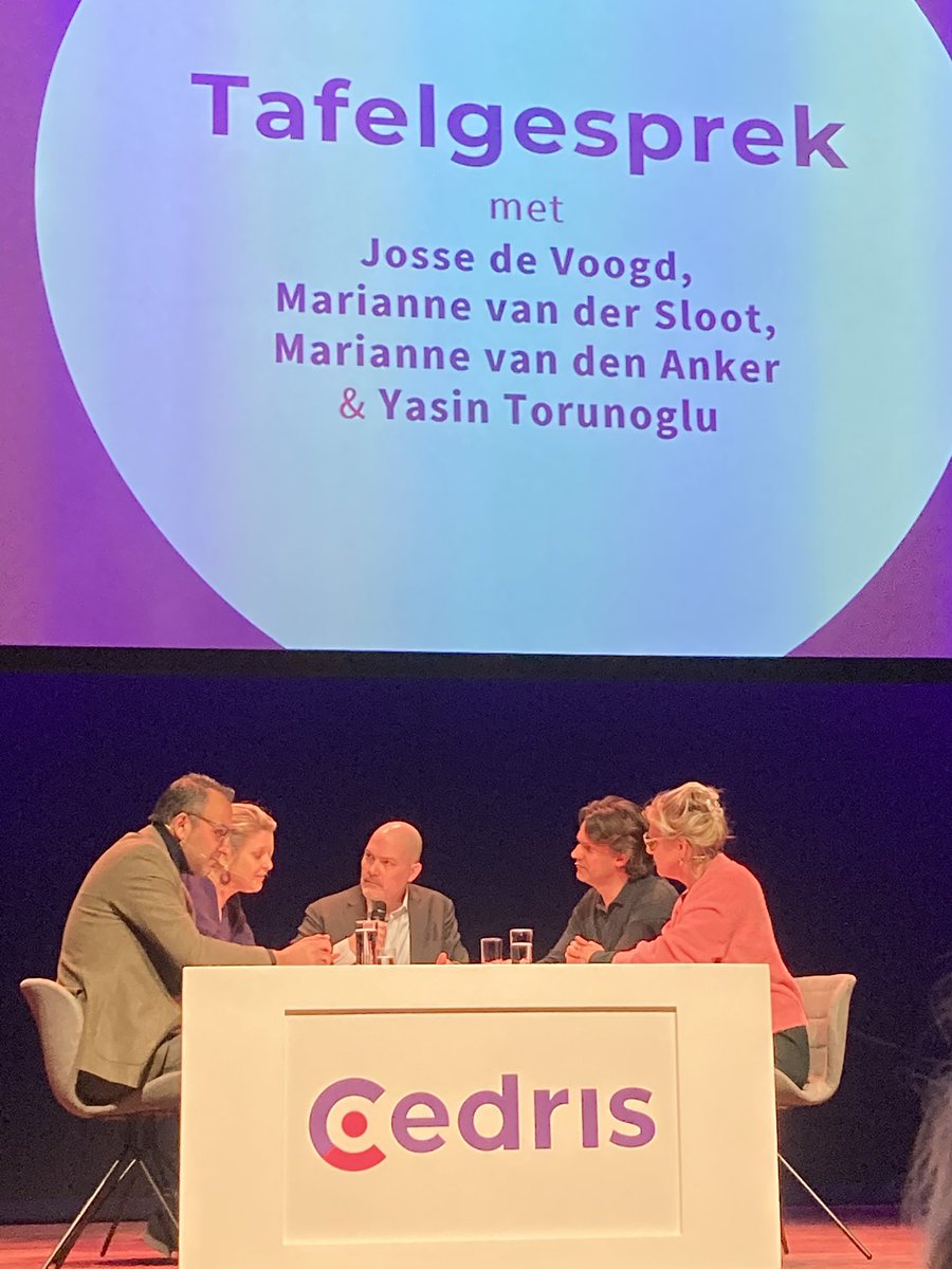 Jan-Jaap de Haan (@janjaapdehaan) on Twitter photo Vanmiddag bij <a href="/Cedris/">Cedris</a> over āafgehaakt Nederlandā, <a href="/Jossedevoogd/">Josse de Voogd</a> in gesprek met o.a. <a href="/MariannevdSloot/">MariannevanderSloot</a> olv <a href="/RubenMaes/">Ruben Maes</a>.
āDe scooter van de nachtzuster wordt verboden door de hoogopgeleide die naar Bali vliegtā & āde pakkans in de verzorgingsstaat is groter dan in t zwarte circuitā. Vanmiddag bij <a href="/Cedris/">Cedris</a> over āafgehaakt Nederlandā, <a href="/Jossedevoogd/">Josse de Voogd</a> in gesprek met o.a. <a href="/MariannevdSloot/">MariannevanderSloot</a> olv <a href="/RubenMaes/">Ruben Maes</a>.
āDe scooter van de nachtzuster wordt verboden door de hoogopgeleide die naar Bali vliegtā & āde pakkans in de verzorgingsstaat is groter dan in t zwarte circuitā.