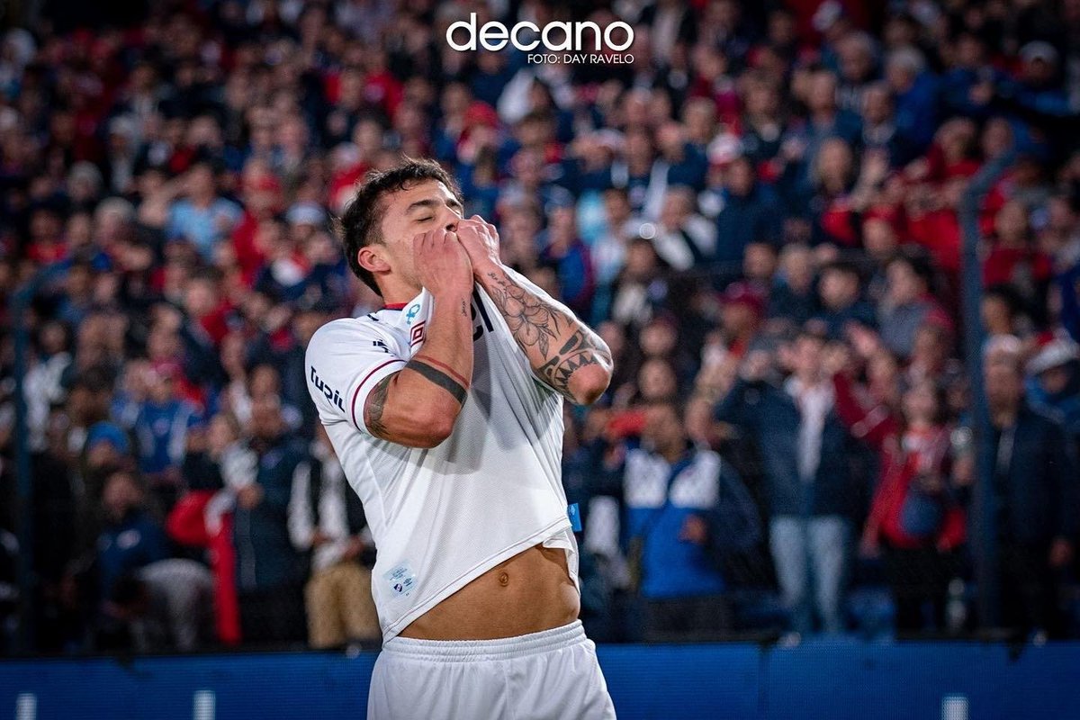 ⏩ 𝗦𝗶𝗴𝘂𝗶𝗲𝗻𝘁𝗲 𝗿𝗶𝘃𝗮𝗹: 𝗕𝗼𝘀𝘁𝗼𝗻 𝗥𝗶𝘃𝗲𝗿
📈 Historial: 13 PG | 4 PE | 4 PP

Primer partido: 1 - 0 (Especial 2016)
⚽️ S. Fernández

Último partido: 3 - 1 (Cl. 2024)
⚽️Zabala, Petit, N. López

Mayor goleada: 6 - 0 (Ap. 2022)
⚽️Carballo (x3), Trezza, Fagundez