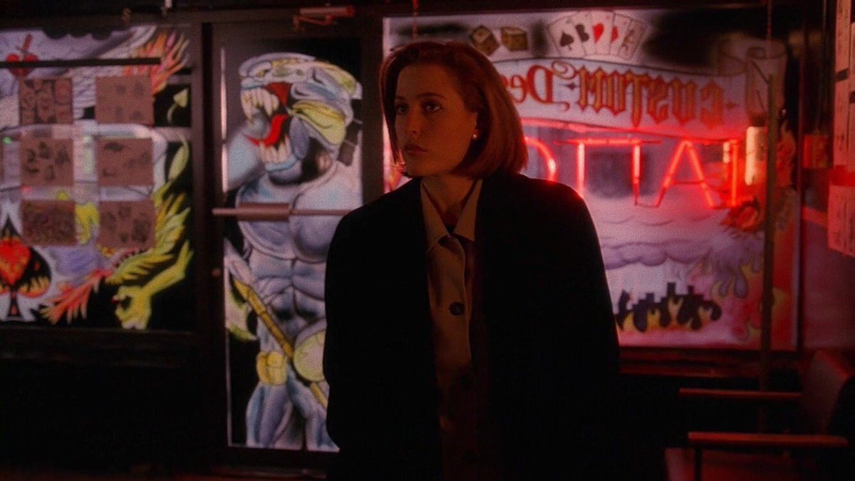 scullyxf's tweet image. one of my favorite shots from the x files