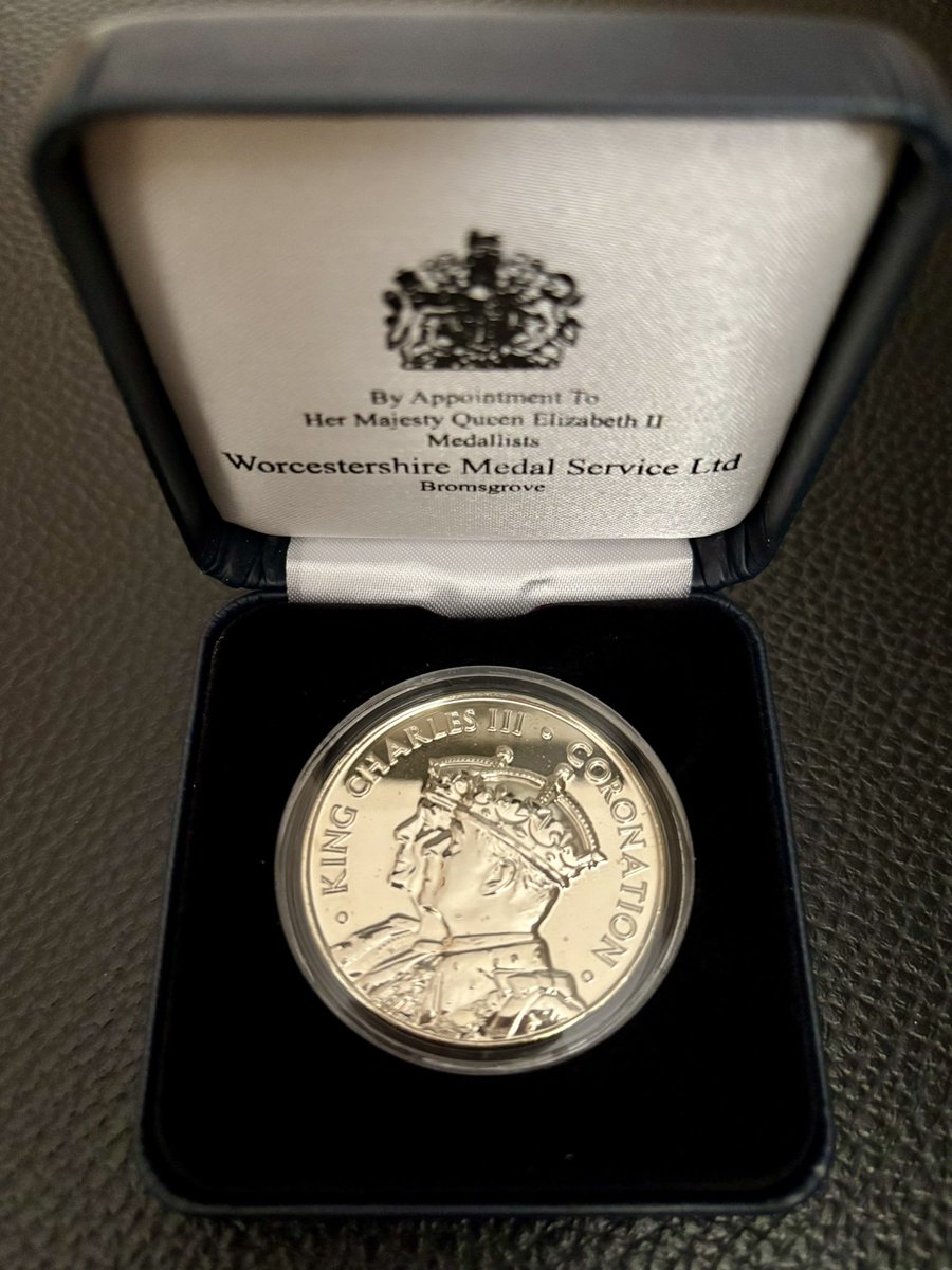 Emskiloulou's tweet photo. Honoured and to have been presented with my King’s Coronation coin today at our SFRS HQ #proud #king #coronation #commerativecoin @SuffolkFire 🚒 https://t.co/IlCtWyPN7b