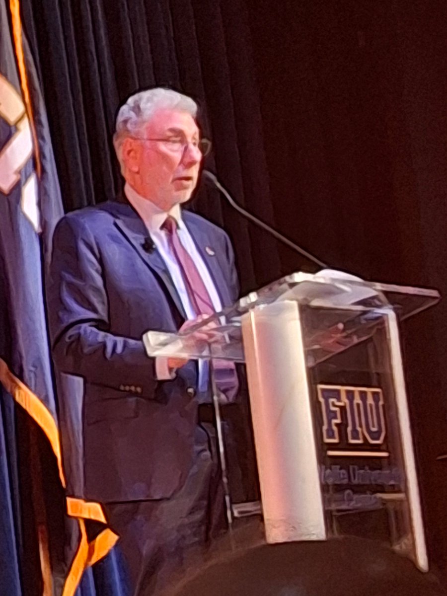 Kopenhaver Center (@llkcenter) on Twitter photo Honoring Excellence in Journalism at <a href="/FIUCarta/">FIU | CARTA</a> Medallion Ceremony. Martin Baron was honored for his outstanding contributions to journalism. Baron's impact on the industry is undeniable; in his extraordinary 45-year career, he led newsrooms to 18 Pulitzer Prizes.
#CARTALeads Honoring Excellence in Journalism at <a href="/FIUCarta/">FIU | CARTA</a> Medallion Ceremony. Martin Baron was honored for his outstanding contributions to journalism. Baron's impact on the industry is undeniable; in his extraordinary 45-year career, he led newsrooms to 18 Pulitzer Prizes.
#CARTALeads