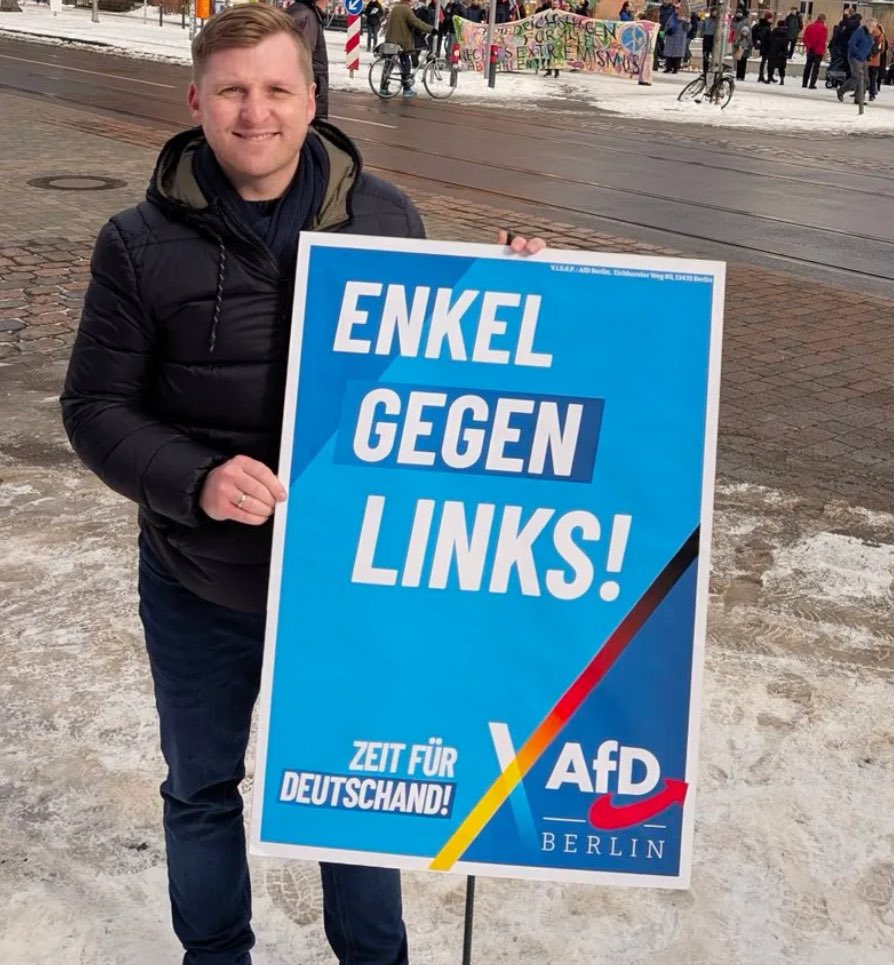 “zeit für deutschand”: the berlin branch of the AfD having some trouble spelling the name of the country they claim to love so much