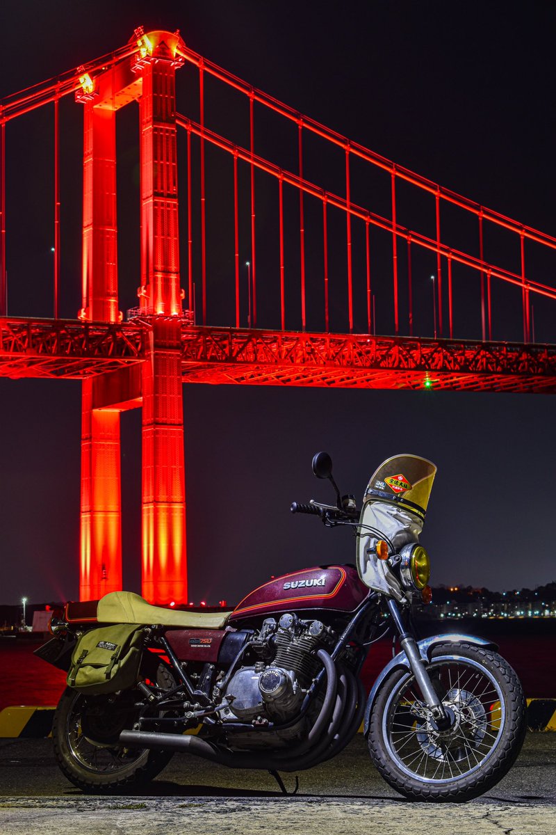 SR400Ryuzo's tweet photo. GS750×若戸大橋

#gs750 
#若戸大橋 https://t.co/4SWT52NkhZ