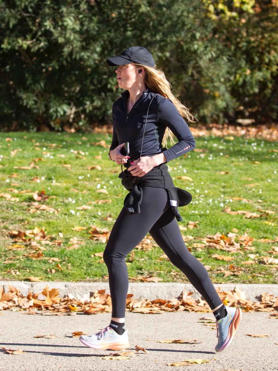 AHITgalleria's tweet photo. HQs 📸 #AmberHeard jogging in Madrid (December 8, 2024): https://t.co/CmtRfOxoVW https://t.co/GueHWoXiEV