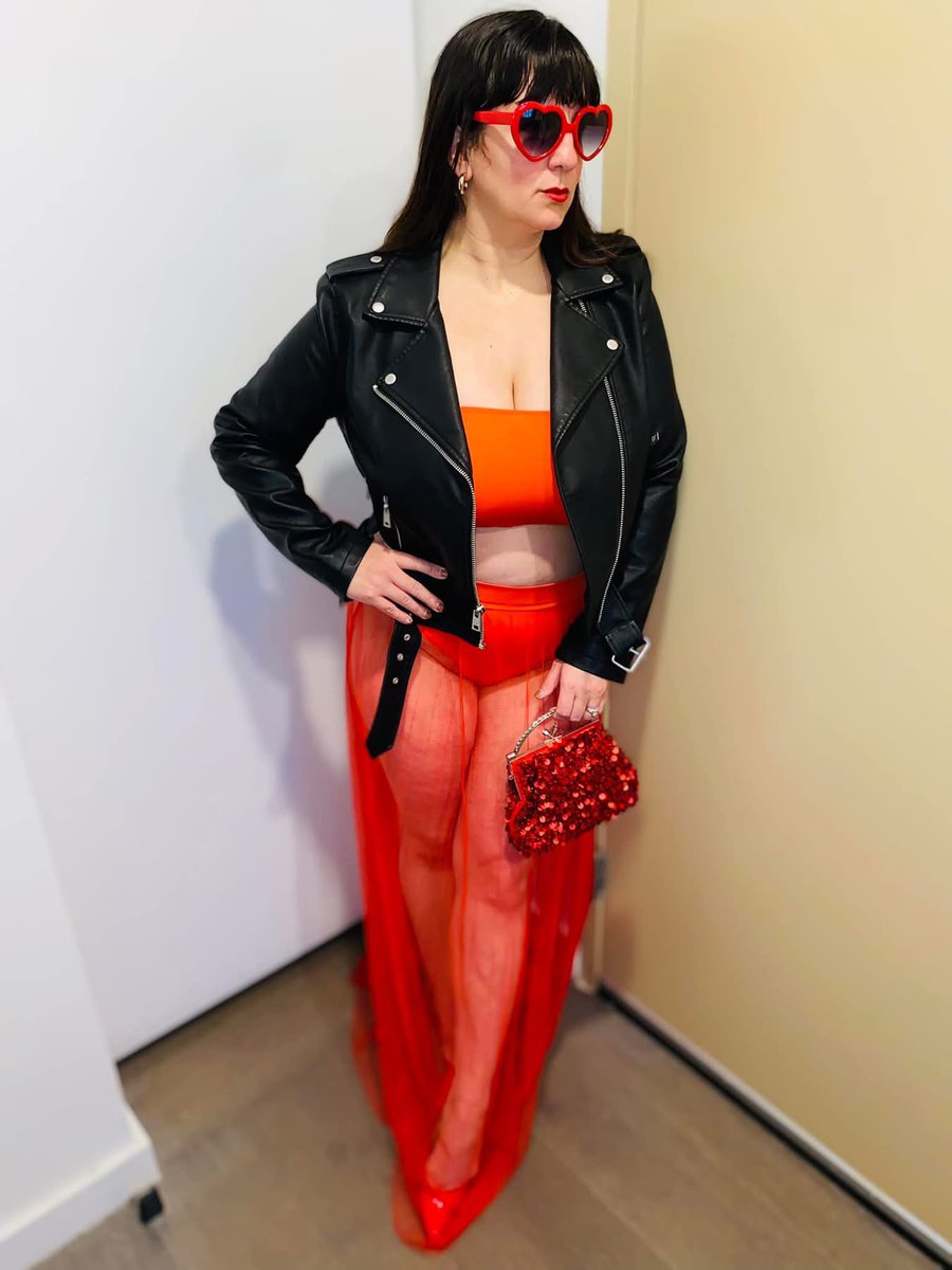 True strength lies in submission… which gives you the motive to dedicate your life, through devotion, to a person beyond you

Dm if you believe i’m right 😊