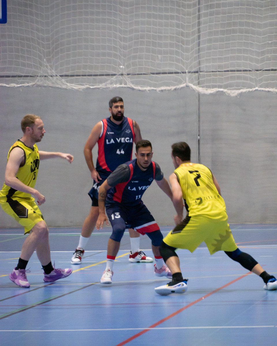 CB La Vega tweet media