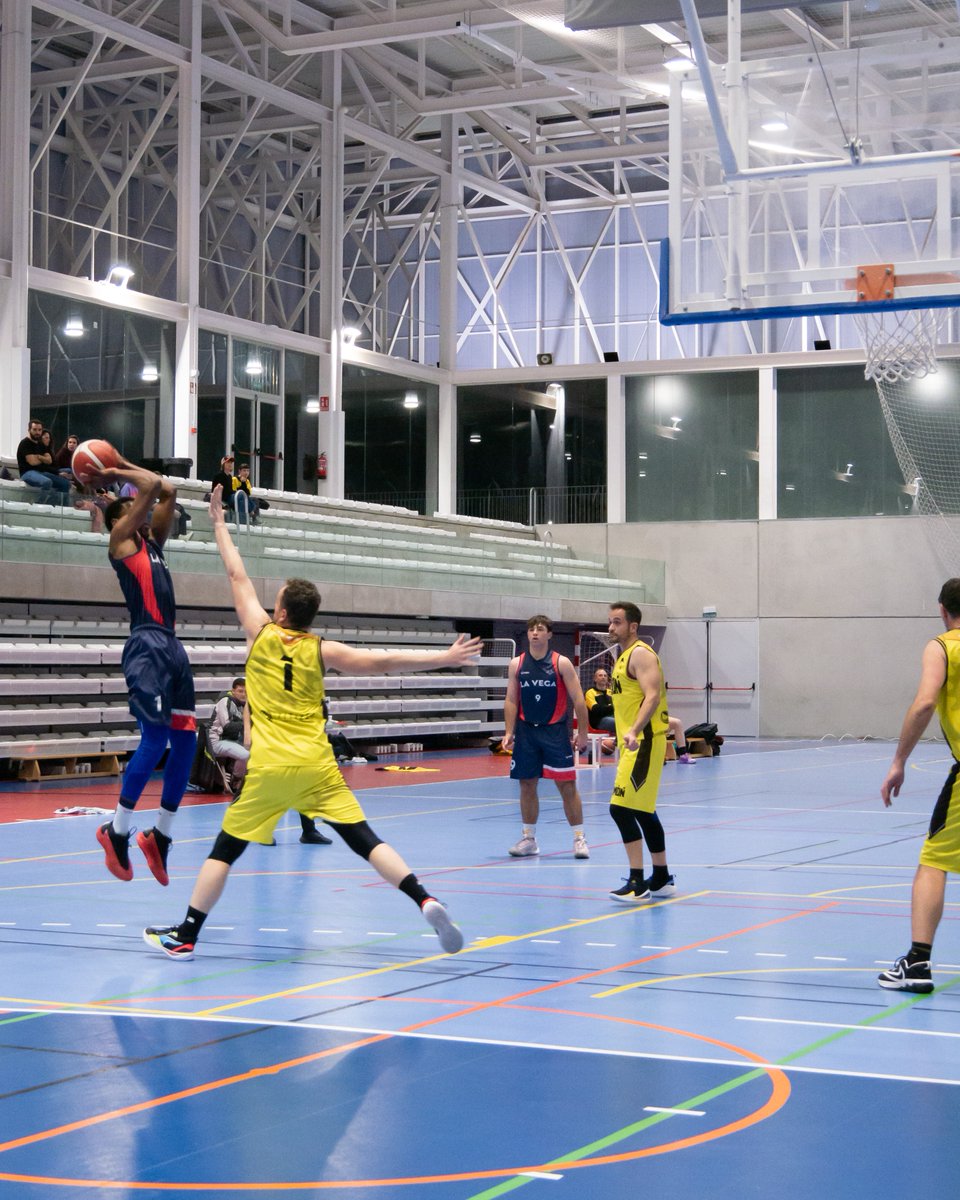 CB La Vega tweet media