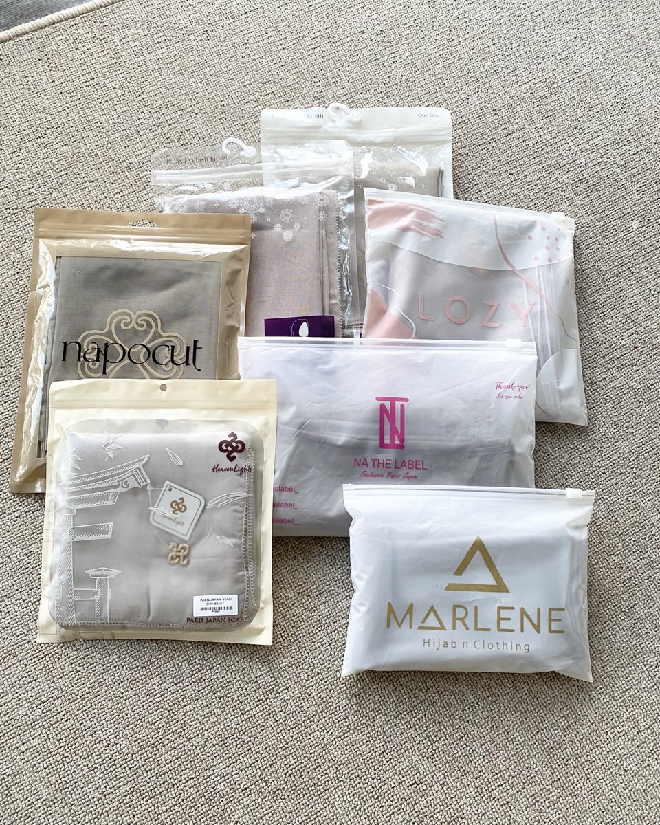 putrisilwii's tweet photo. Battle hijab paris (part 3)‼️ LEBIH LENGKAP

Heaven Lights, Napocut, Marlene, Nathelabel, Lozy, Hijaberies, Elita, Fariva, sampai paris jadul, mana yang paling worth it??

Simak thread ini aku review semuanya https://t.co/i8gQEbxQNV