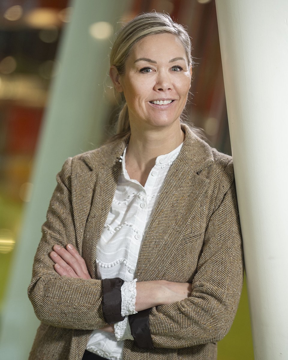 Onderzoeker en interventie neuroradioloog Irene van der Schaaf is benoemd tot hoogleraar. “Mijn missie is om een brug te slaan tussen technische innovaties in beeldgestuurde behandelingen en de klinische uitkomst in het dagelijks leven van een patiënt."⤵️ umcutrecht.nl/nieuws/irene-v…