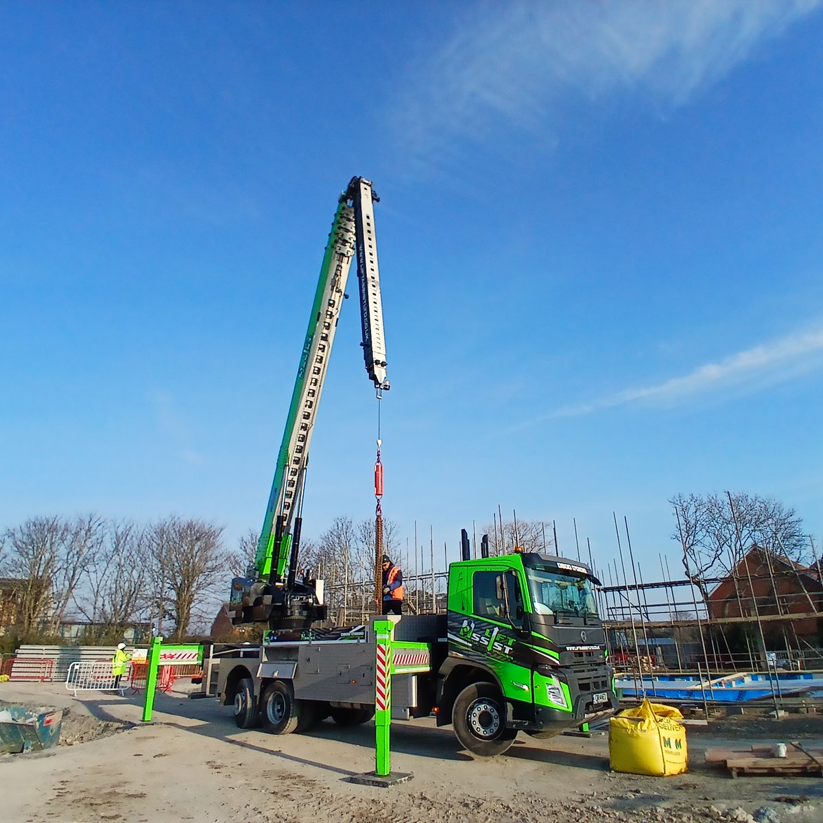 If you like big machines, then this one is right up your street....and now....right up the new street we are creating in Deal 🤣

Follow us to see what this crane is up to this week 🤔