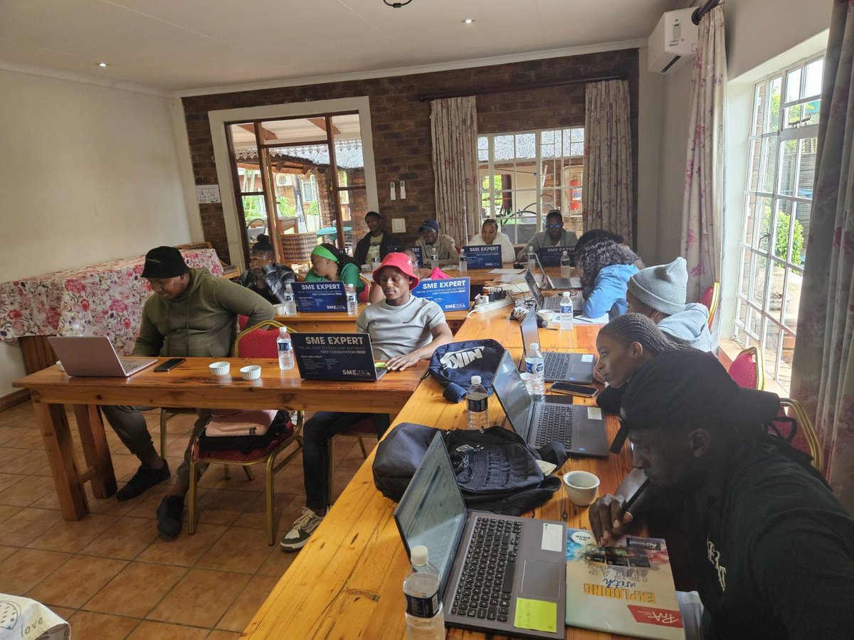 sme_tax's tweet image. 🌟Youth skills development done right! Training week done right, first stop #Lephalale 📍Developing future #Managers, #accountants and #entrepreneurs.
Thank you to our partners Exxaro Resources and Rising Lights Foundation