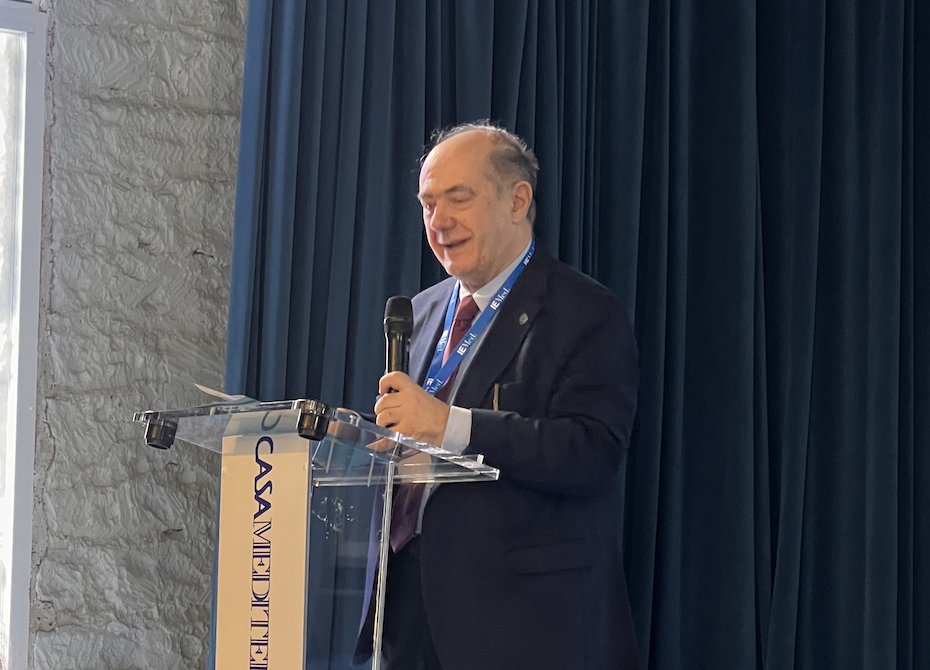 #ReFAL2025 #SomosElCambio "El diálogo intercultural es fundamental en las relaciones EuroMed y la participación activa de la sociedad civil y los jóvenes es clave en las políticas euromediterráneas" 📢 Senén Florensa, Presidente Ejecutivo de <a href="/IEMed_/">IEMed</a>