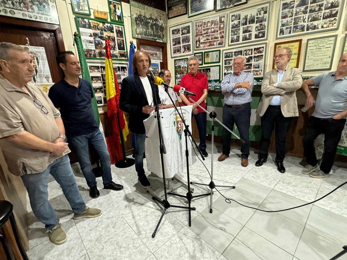 Peñas Oficiales Córdoba CF (@penasccf) on Twitter photo 🤝 Desde las #PeñasOficiales del <a href="/CordobaCF_ofi/">Córdoba CF</a>, queremos transmitir nuestro más sincero agradecimiento a <a href="/PedroCampos___/">Pedro Campos</a> por su labor al frente de <a href="/veteranosCCF/">Asoc. Veteranos CCF</a> y fortalecer el vínculo con las peñas. Asimismo, desearle el mayor de los éxitos en sus compromisos profesionales. 🤝 Desde las #PeñasOficiales del <a href="/CordobaCF_ofi/">Córdoba CF</a>, queremos transmitir nuestro más sincero agradecimiento a <a href="/PedroCampos___/">Pedro Campos</a> por su labor al frente de <a href="/veteranosCCF/">Asoc. Veteranos CCF</a> y fortalecer el vínculo con las peñas. Asimismo, desearle el mayor de los éxitos en sus compromisos profesionales.