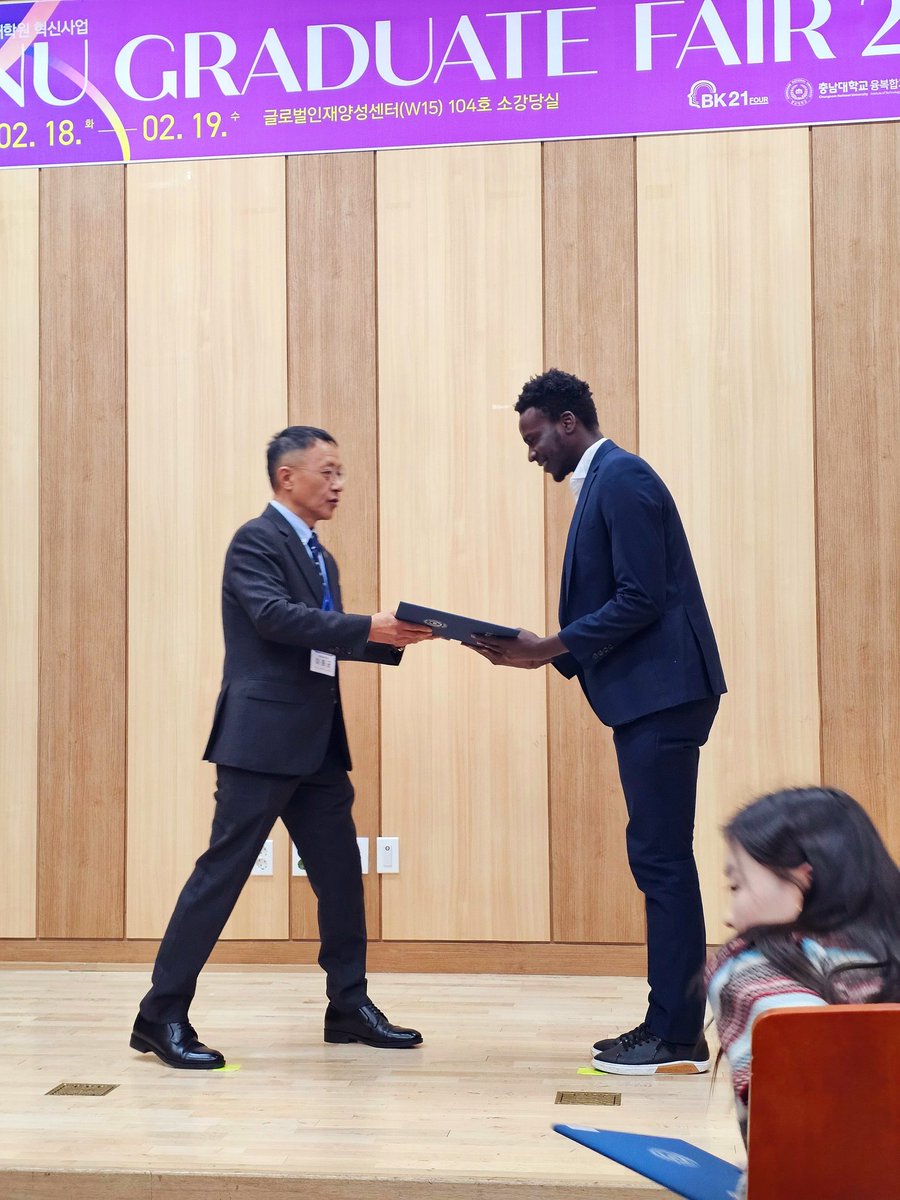 SemyaloDennis's tweet photo. Honored to receive an outstanding award at the Graduate Fair from the Institute of Technology for Convergence and Innovation, CNU! Grateful for the recognition and excited for what’s ahead. 
#GraduateFair #Award #research #Innovation #tech https://t.co/qS8d2rUxUH