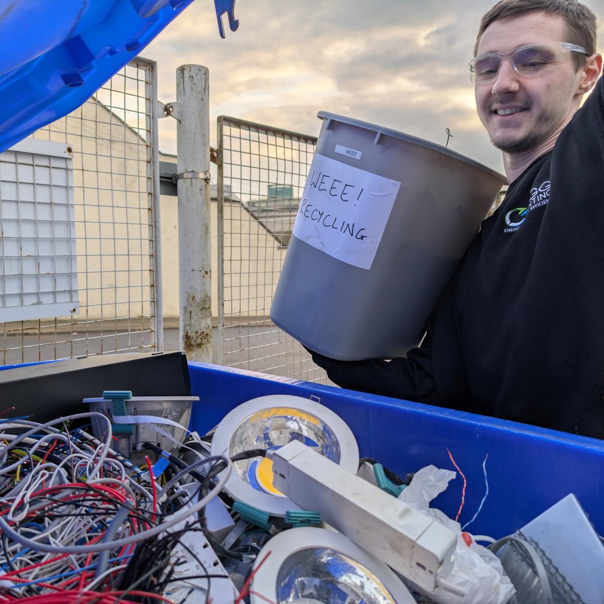 EGG lighting tweet media