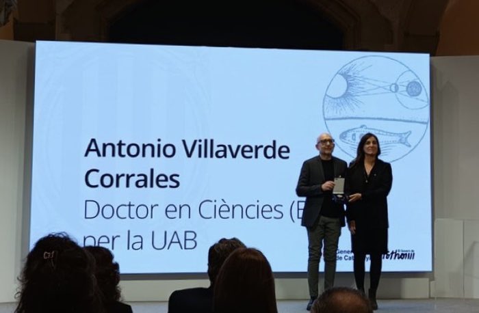 uabbiociencies's tweet image. 🔬Antonio Villaverde, professor del Departament de Genètica i Microbiologia de la Facultat de Biociències de la UAB, rep la Medalla Narcís Monturiol pel seu compromís amb la recerca i la innovació.
🔝Volem expressar el nostre orgull i felicitar al professor Antonio Villaverde.