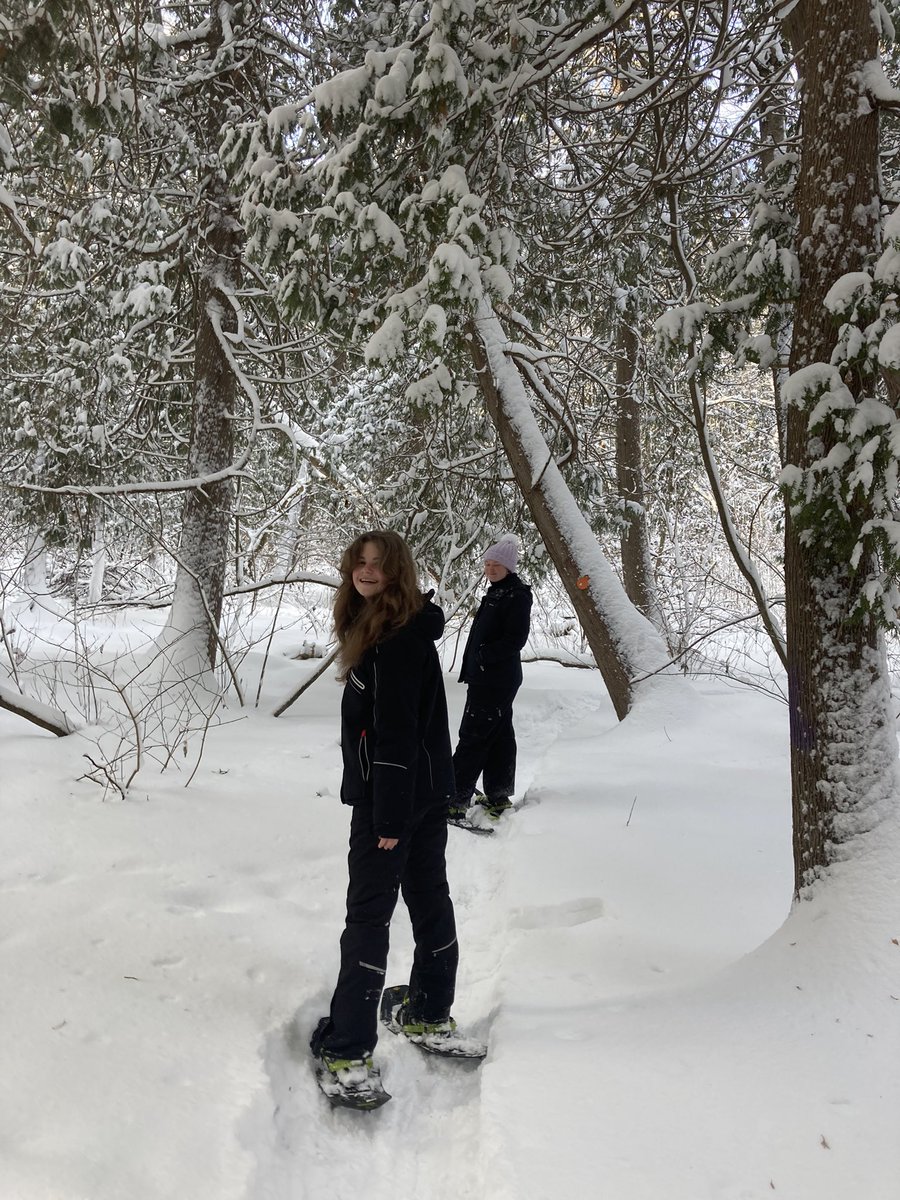 ocsbmrgrills's tweet photo. Some winter fun in Outdoor Ed. @SacredHeartOCSB https://t.co/UFn5JbUOaF