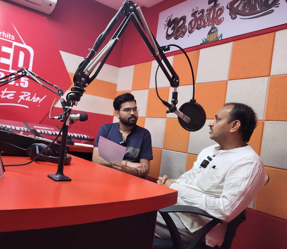 DrChetanSolanki's tweet image. Had a fantastic interview with @rjshivv at @RedFMIndia today!
Shared insights on sustainability, the Indore Climate Mission, and simple ways to combat climate change. Together, we can make a difference!

#ClimateAction #IndoreClimateMission #Sustainability