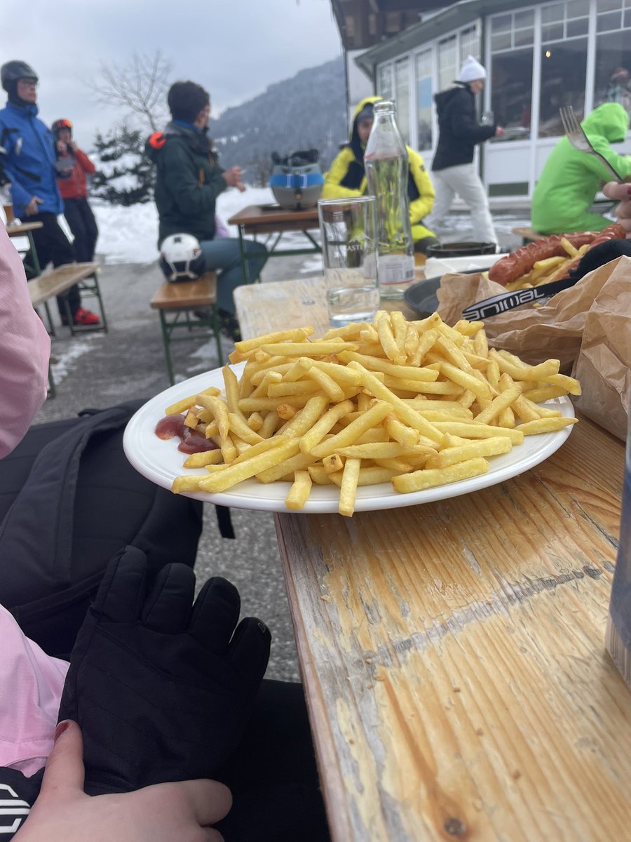 CVS Ski Trip 2025 tweet media