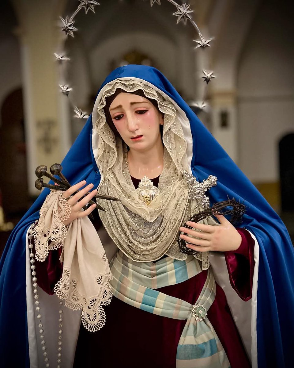 SepulcroSoledad's tweet photo. 🔸 𝗩𝗘𝗦𝗧𝗜𝗠𝗘𝗡𝗧𝗔 𝗛𝗘𝗕𝗥𝗘𝗔 𝟮𝟬𝟮𝟱 |

Nuestra Señora de la #Soledad de Dalías ha sido ataviada de hebrea por las prestigiosas manos de su vestidor D. Álvaro Abril, para el ya próximo tiempo litúrgico de cuaresma.

⚫🔴Cofradía @SepulcroSoledad

#SoledadDalias #hebrea25 https://t.co/KtliUpW5BD