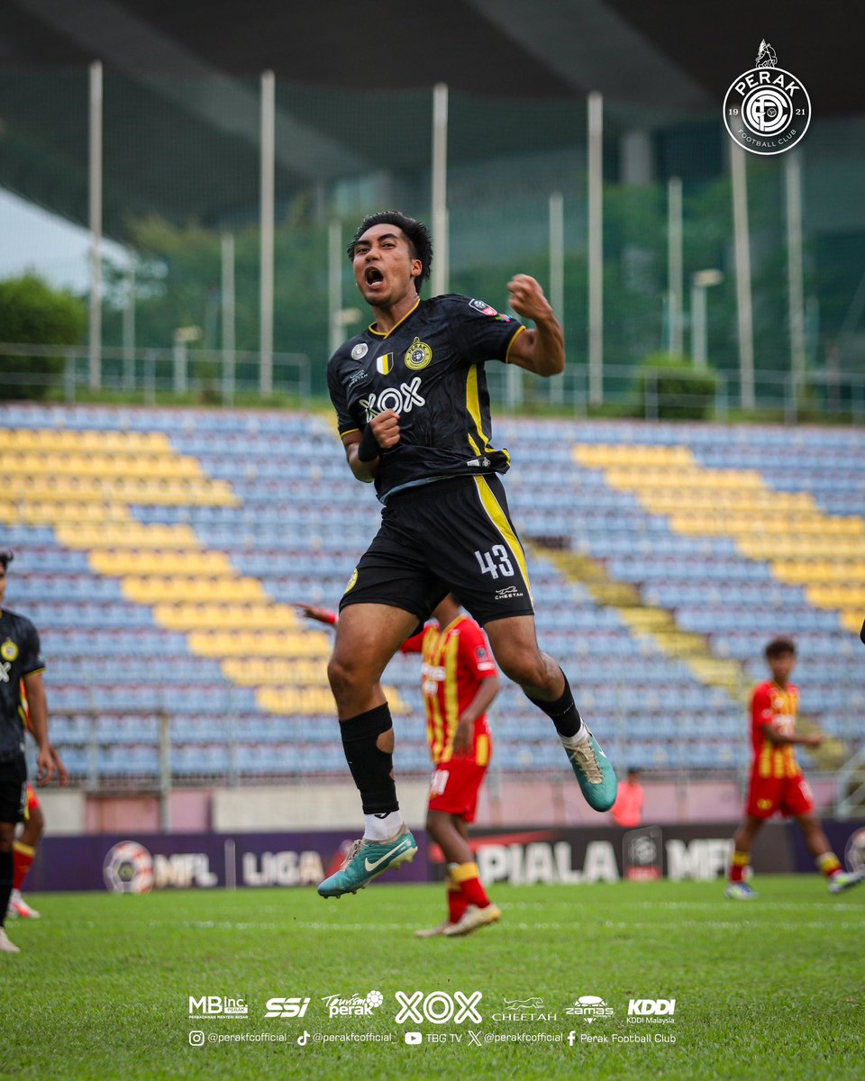 perakfcofficial's tweet photo. Full Time
Selangor FC 4-2 PERAK FC II
β½οΈ Alif Zikri 29β (PRK II)
β½οΈ Daniel Edzuan 51β (PRK II)
β½οΈ Omid Musawi 45+2β (SEL)
β½οΈ Afiq Danish 53β (SEL)
β½οΈ Haykal Danish 61β (SEL)
β½οΈ Nabil Qayyum 88β (SEL)
π€ππ€
#PerakFCII
#PialaMFL https://t.co/rCbZxyLej9