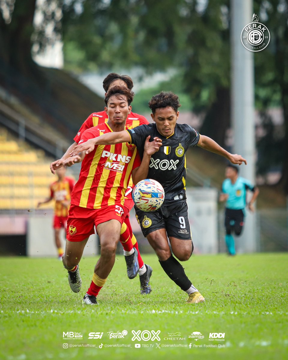 perakfcofficial's tweet photo. Full Time
Selangor FC 4-2 PERAK FC II
β½οΈ Alif Zikri 29β (PRK II)
β½οΈ Daniel Edzuan 51β (PRK II)
β½οΈ Omid Musawi 45+2β (SEL)
β½οΈ Afiq Danish 53β (SEL)
β½οΈ Haykal Danish 61β (SEL)
β½οΈ Nabil Qayyum 88β (SEL)
π€ππ€
#PerakFCII
#PialaMFL https://t.co/rCbZxyLej9