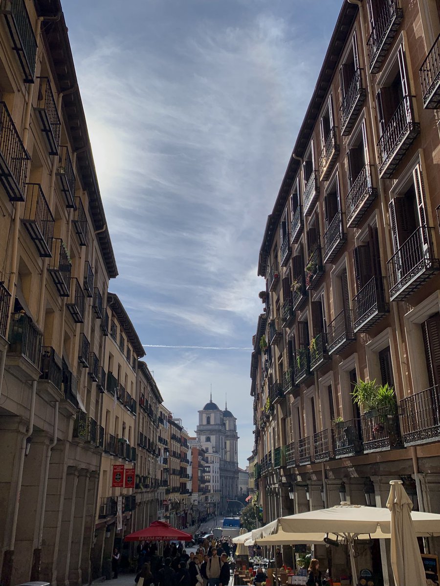 adhmelian's tweet photo. Días de invierno en #Madrid https://t.co/IlUZGuAEfw