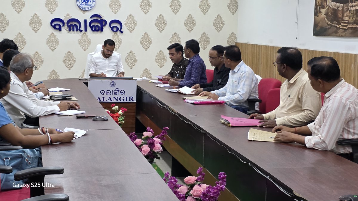 Collector & DM, Balangir tweet media