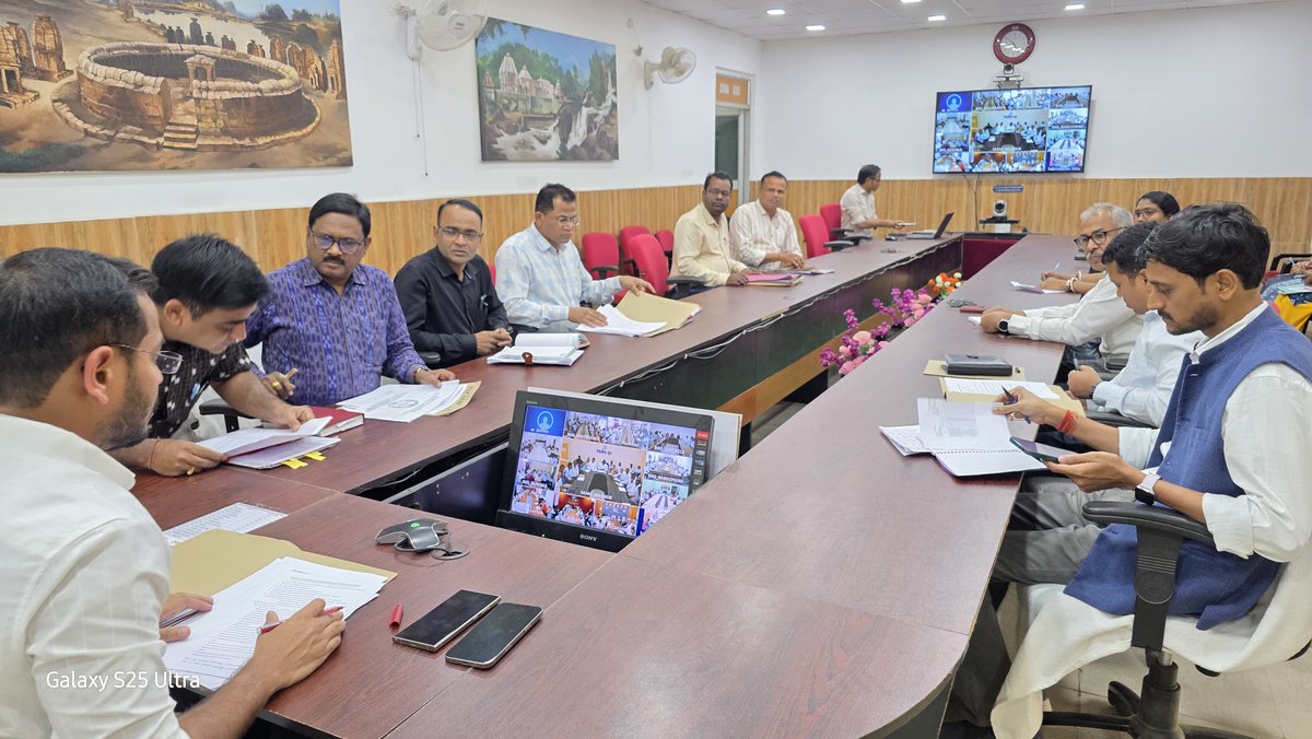 Collector & DM, Balangir tweet media