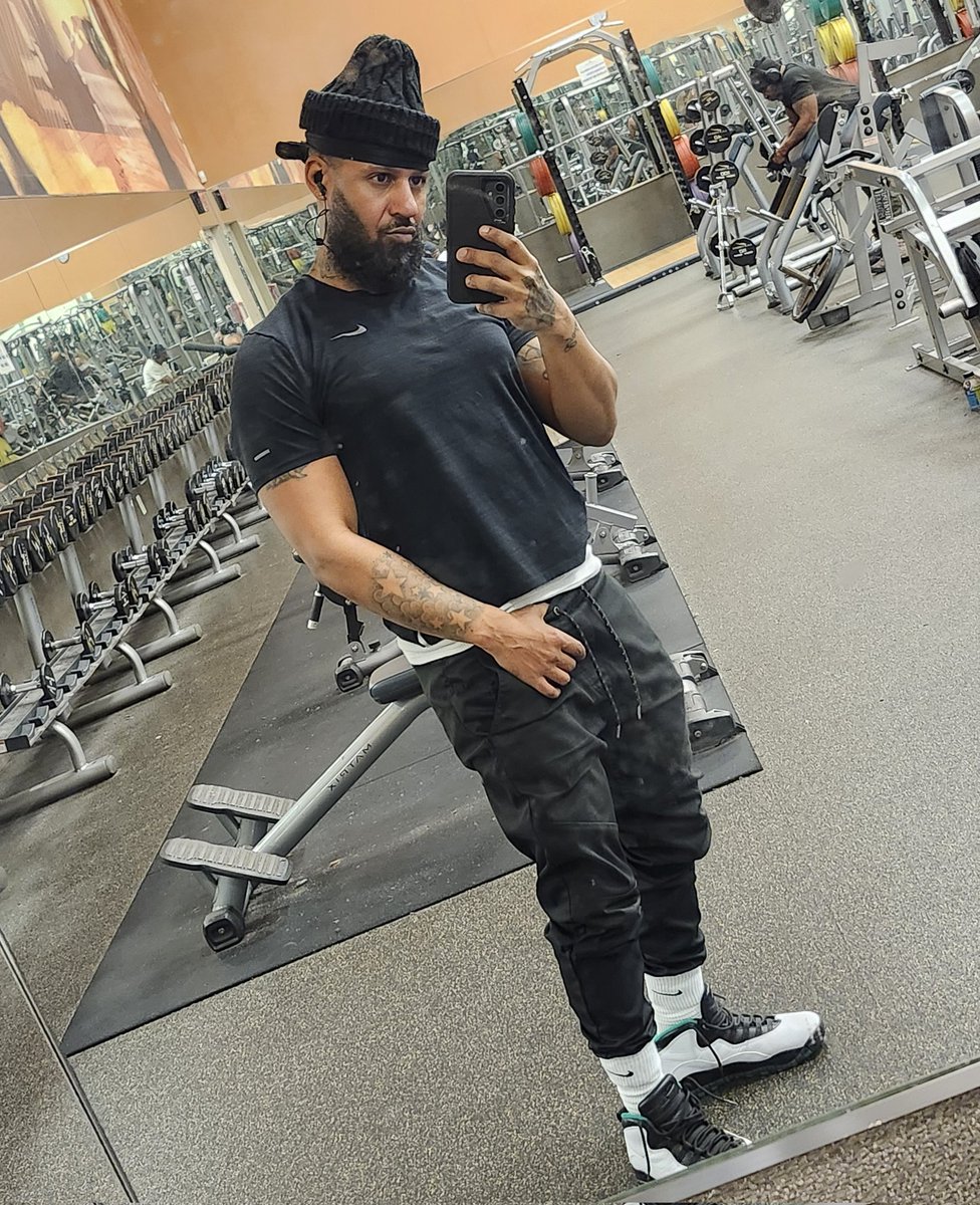 KrisOnTheGramTV's tweet image. LA Fitness but imma East Coast Guy 🫡 #GM #GymFlow 💪🏾💯