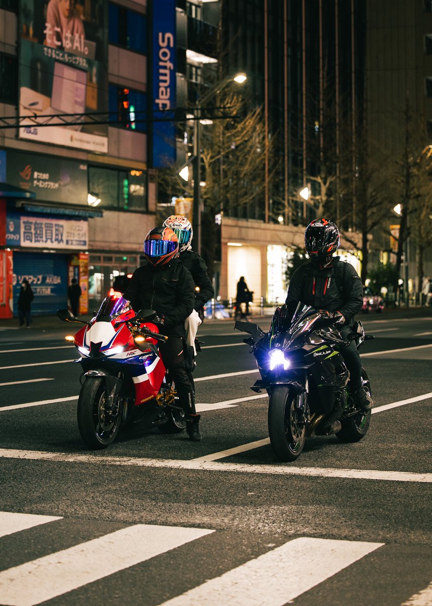 Manhtung6721's tweet photo. Motorcycle in Japan 🇯🇵🔥📸 #photo #photography #BIKER #bikers #moto #MotoGP_jp #motorsports #motorcycle https://t.co/gfw6QjsSqX