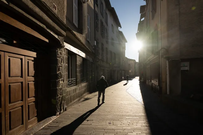 lamontagne_15's tweet photo. "Les Aurillacois doivent avoir conscience de la valeur du vieil #Aurillac" : comment sauver le patrimoine médiéval ?

https://t.co/O8MUgWEqj9 https://t.co/LP01VHFQGU