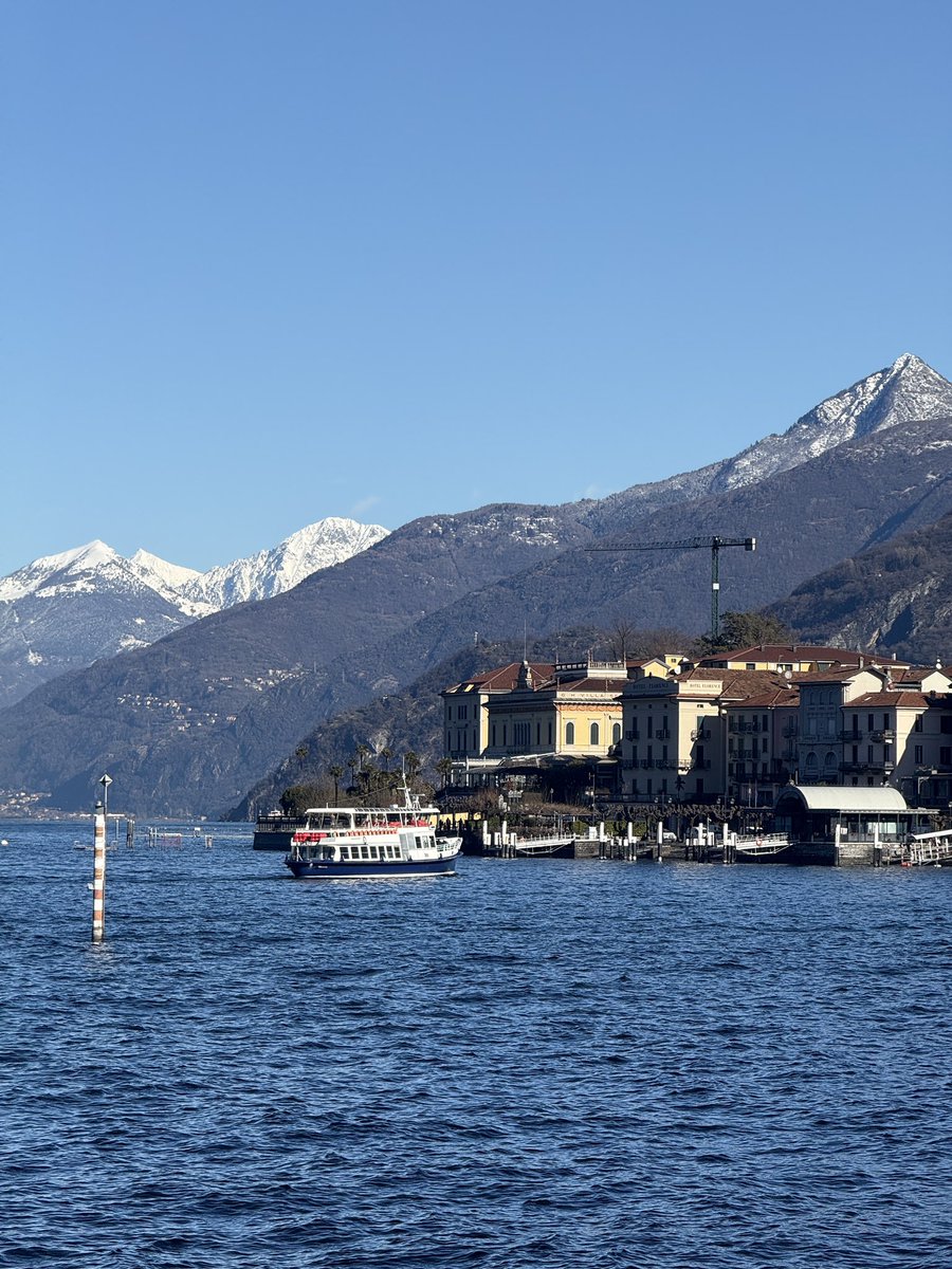 Lingyan50839141's tweet photo. ///CCsee World/// Fly to Milano, enjoy the scenery of Lago Como together. #china_eastern_airlines #Milano #travel #photography #beautiful_scene #geomorphology #geologic #journey #Como #Italy #nature #aircraft #plane #flight_attendant #cabincrew #flight #journey https://t.co/iEqVOXV2hc