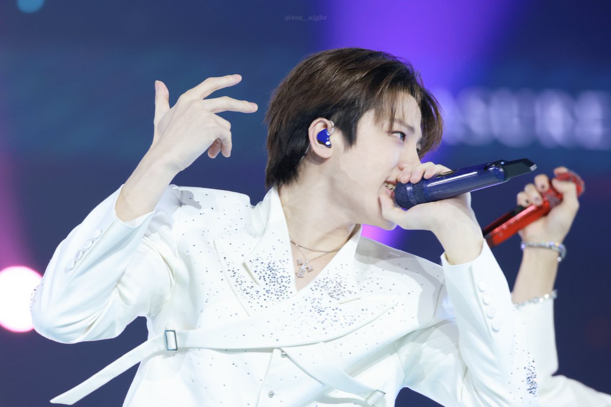 𝑺𝒉𝒊𝒏𝒊𝒏𝒈 𝑺𝒕𝒂𝒓✮⋆˙
-
🎂
-
#ShiningStarJunghwanDay
#정환이의_빛나는_스물하나
#幸せの花束をジョンファンに
#SOJUNGHWAN #소정환 
#TREASURE #트레저