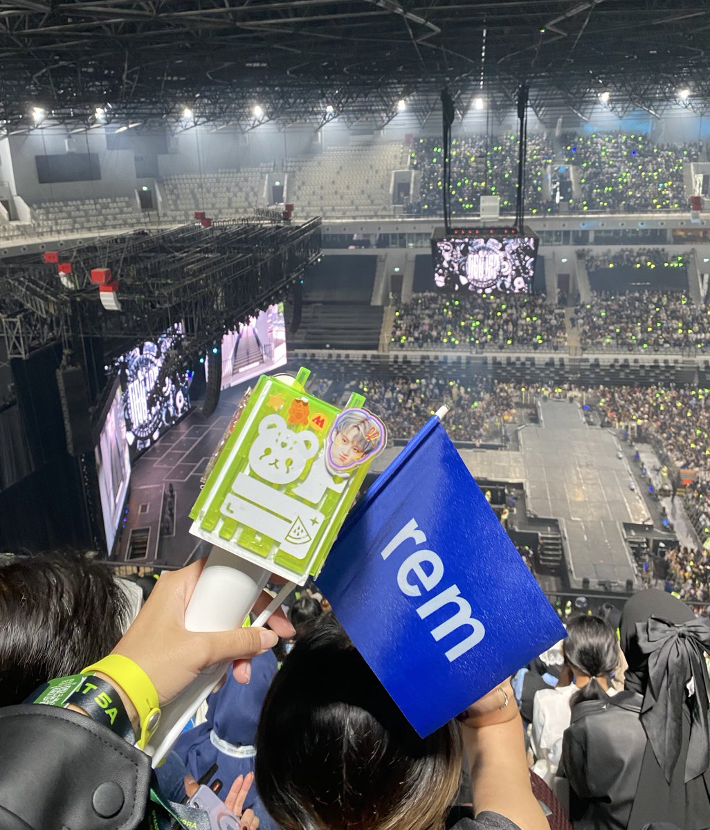 makasi yaa buat yg udh kasih freebies pas momentum kemaren, LUCU DAN BAGUS BANGETT😭🫶. semoga kita ketemu lagi next concert

<a href="/MarkfINAProject/">Project MARKF Indonesia</a> <a href="/lovenanahae/">jm🫶🏻hc</a> @Sunnheree @dearmybe4r @Lavnvert <a href="/eggformark99/">Golden Hour | Mark Lee Fan Project</a> <a href="/highkingmark/">Kkk #1st🫑</a> @ilejeeno @theonly_ranie <a href="/LHyuk12/">Nii</a> , <a href="/chanchan_osh/">i_m_siho</a> <a href="/latulipaflwr/">LMK 💚</a>