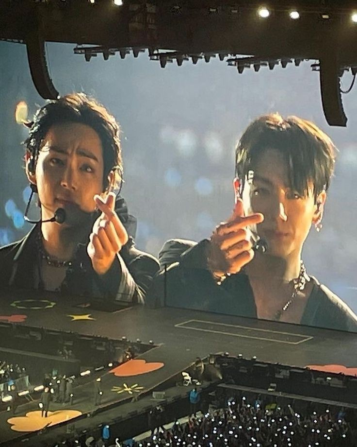 ⋆ (@dailyofvk) on Twitter photo 