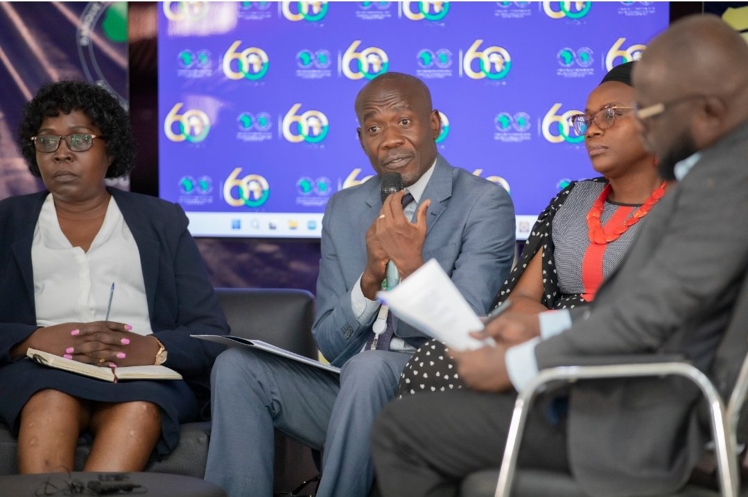 animuathiei's tweet photo. Moments from #AfDBat60
.@maloguna - @FAOSouthSudan making the case for Agriculture through the @UNFAO 🤝🏿 @AfDB_Group collaboration in South Sudan👏🏿👏🏿🙏🏿💯
#60YearsofMakingADifference https://t.co/5w8J6Ld2ed