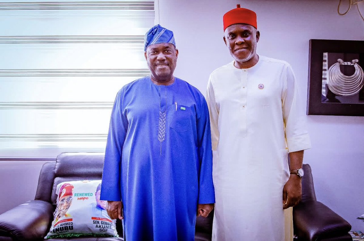 naltf_ng's tweet photo. NALTF Executive Secretary Rt. Hon. Henry Nwawuba was received by the Secretary to the Government of the Federation, Sen. George Akume.

#NationalAssemblyLibraryTrustFund #NALTF #LibraryChronicles https://t.co/gs5bnab4dL