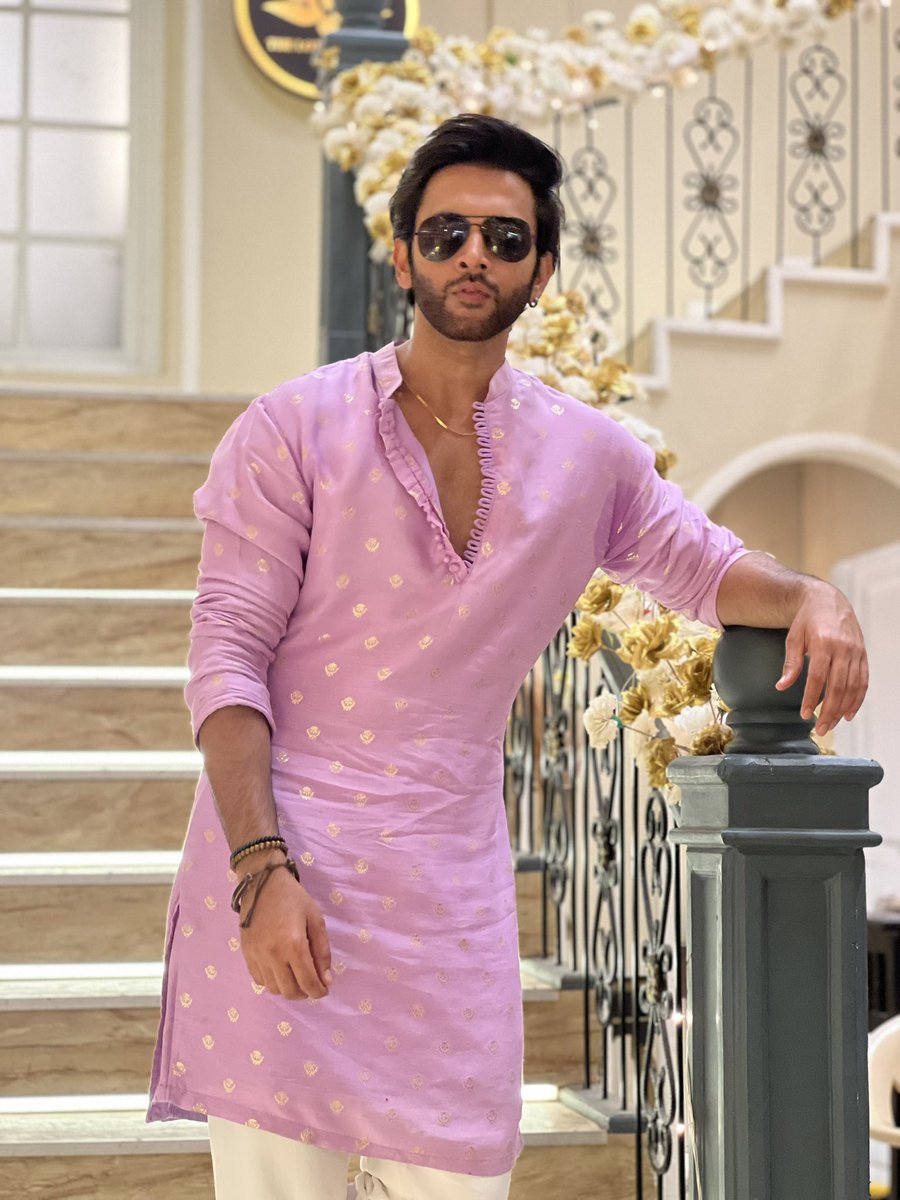 At 8:30 pm on Colors ..
The original songs have been used on air .. ✌️