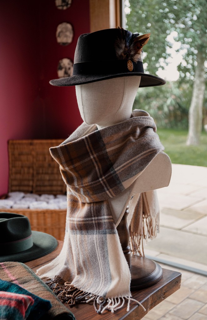 The perfect combination to embrace the colder months 🤎. ⁠
Items featured, the Chelsworth fedora and Fornham lambswool scarf.

#hicksandbrown #ootd #countrystyle